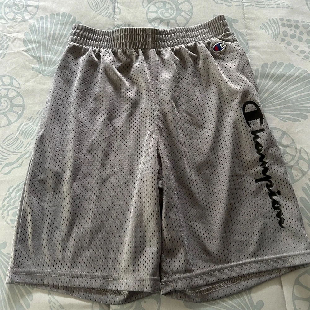 CHAMPION shorts, size L BUNDLE